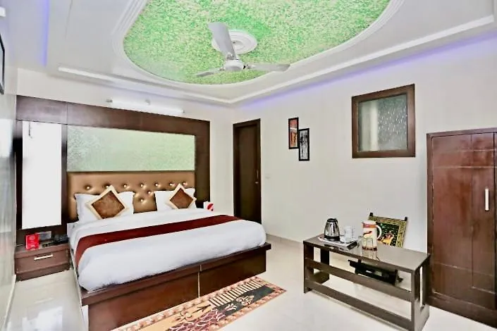 Hotel Blossom Rest House Near Tajmahal Nagla Dhimar 3*,