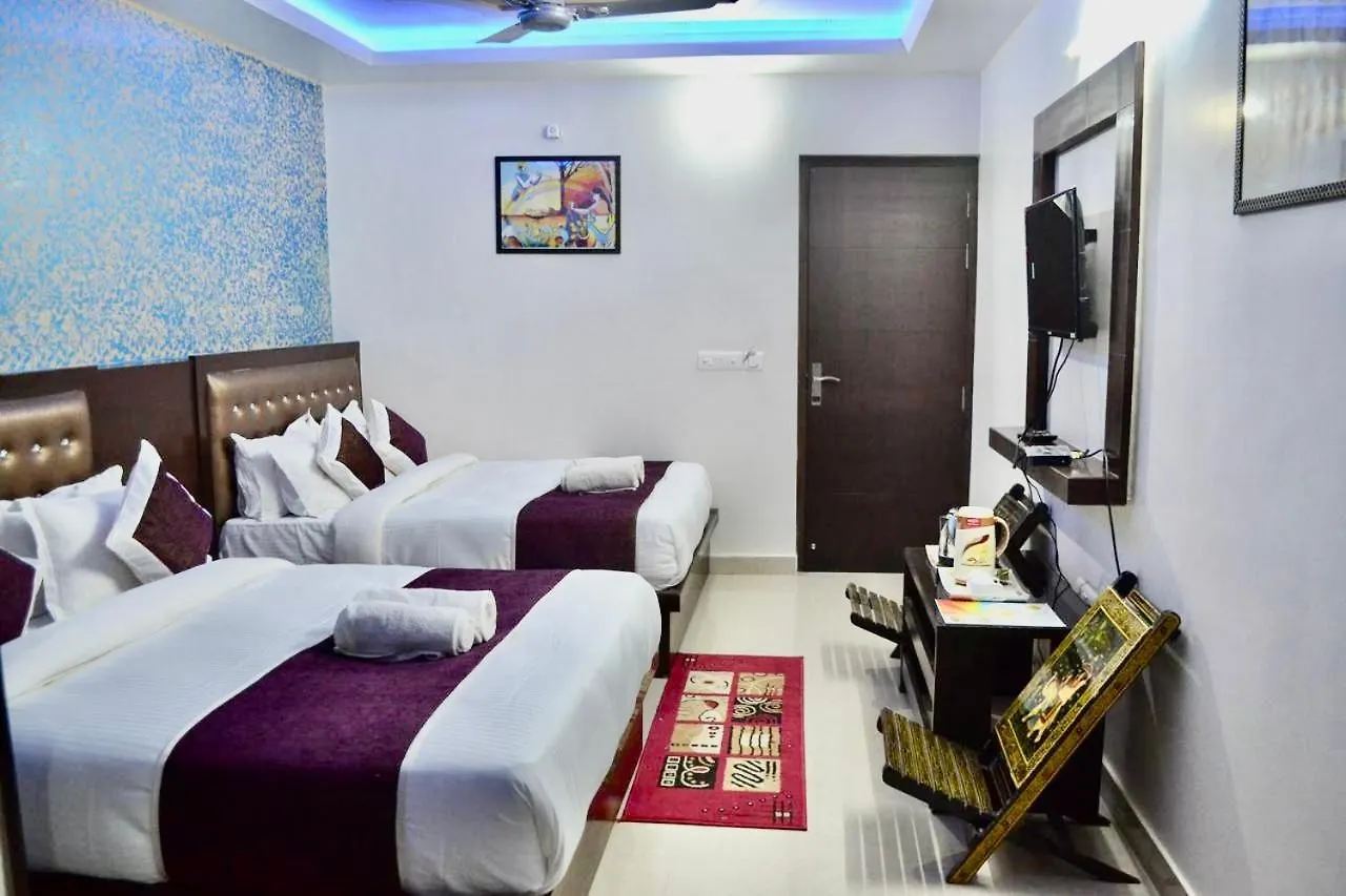 Hotel Blossom Rest House Near Tajmahal Nagla Dhimar India